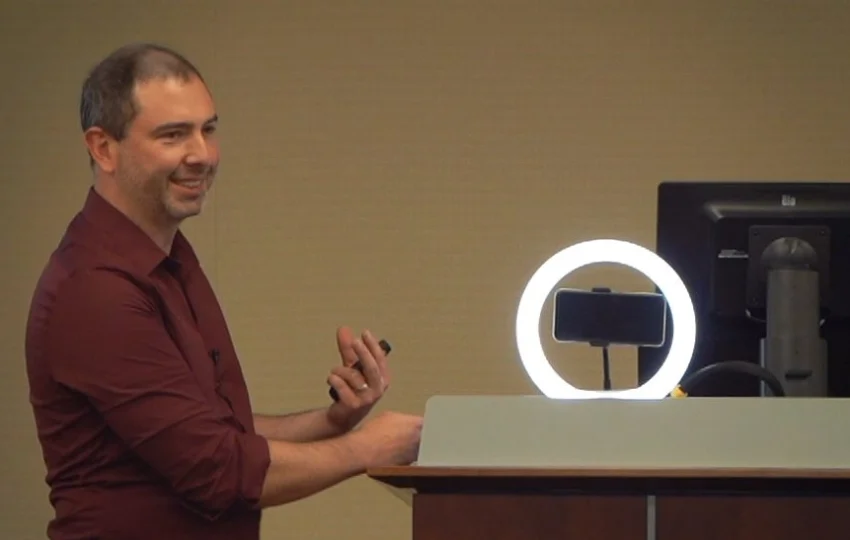 Luke-Presenting-1095x547